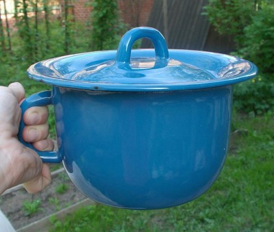 sine_goluboj_gorshok_metallicheskij_emalirovannyj_nochnaja_vaza.jpg